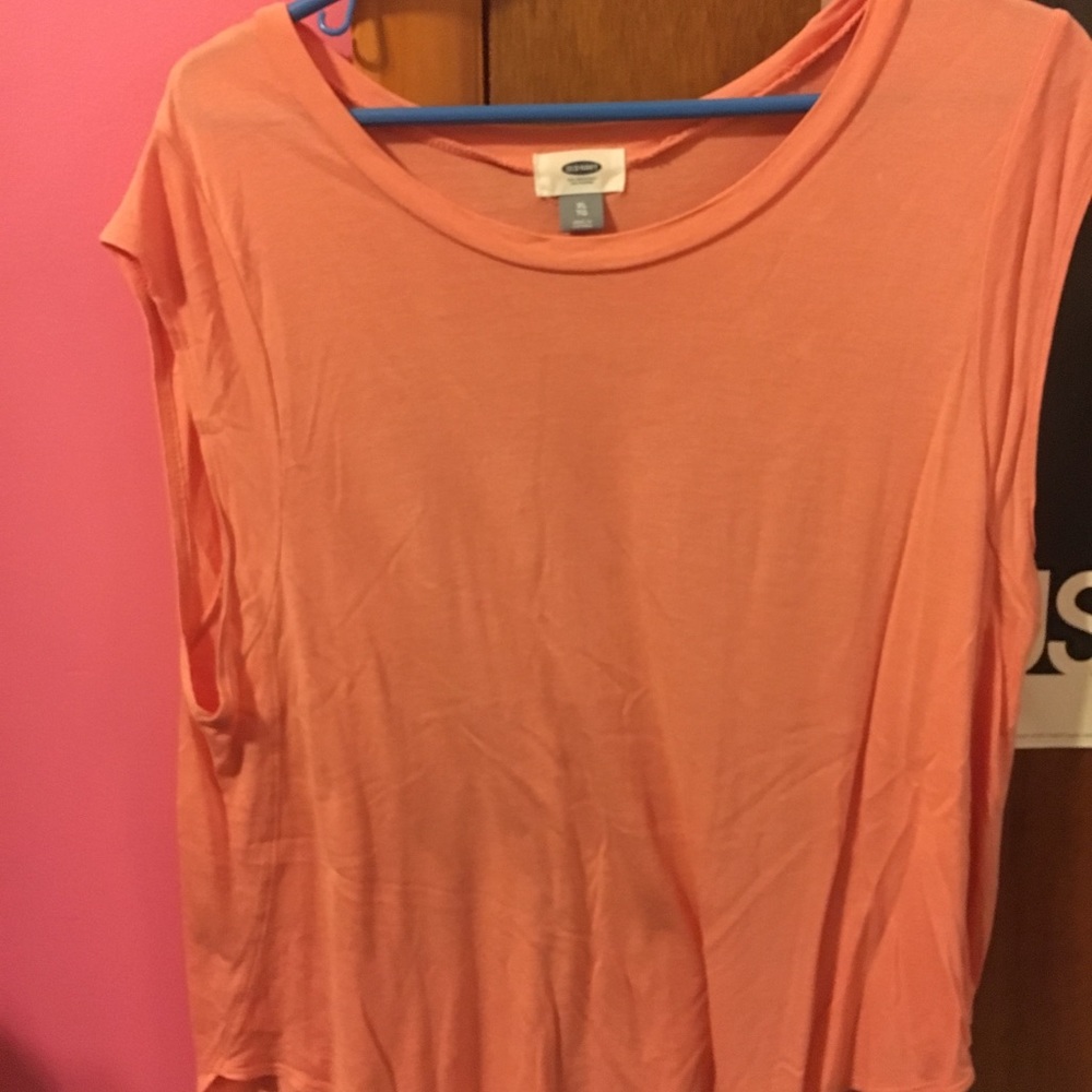 Old navy tee
